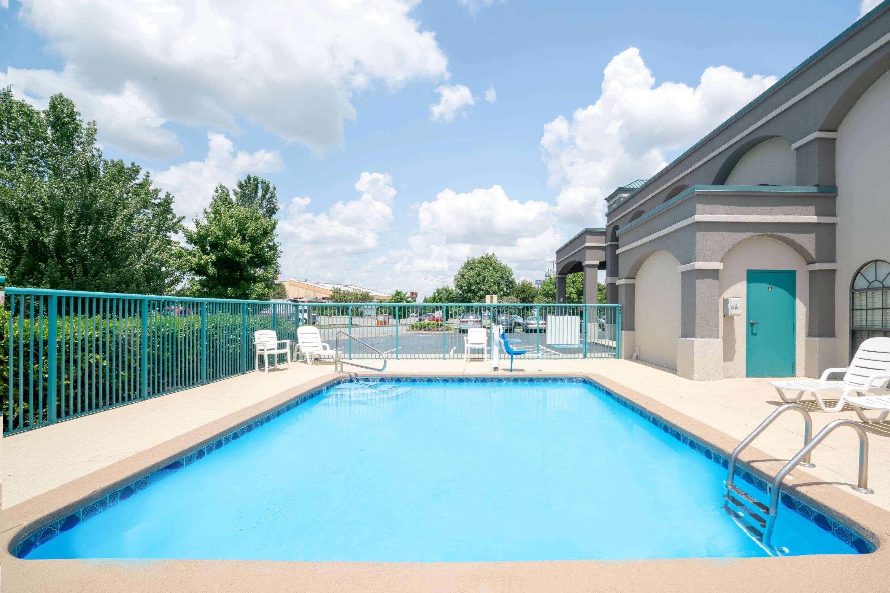 Super 8 By Wyndham Murfreesboro Exteriör bild